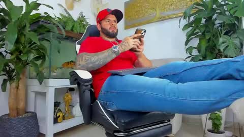Snapshot of johnnygrayson_ chatting on 05/06/26, 01:47 JOHNNY online show from 05/06/26, 01:47