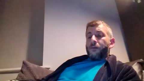 Snapshot of johnnypoly chatting on 12/02/25, 01:22 bigboy online show from 12/02/25, 01:22