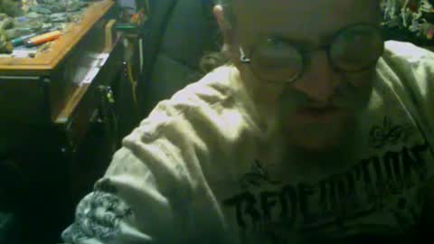 Snapshot of johnnyshung1 chatting on 11/03/25, 11:44 johnnyshung1 online show from 11/03/25, 11:44