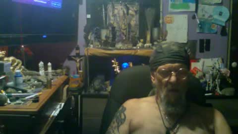 Snapshot of johnnyshung1 chatting on 11/26/25, 08:59 johnnyshung1 online show from 11/26/25, 08:59