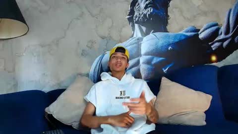 Snapshot of johnnystoorm chatting on 10/16/25, 07:15 johnnystoorm online show from 10/16/25, 07:15