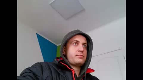 Snapshot of johnoreon chatting on 12/15/24, 01:00 johnoreon online show from 12/15/24, 01:00