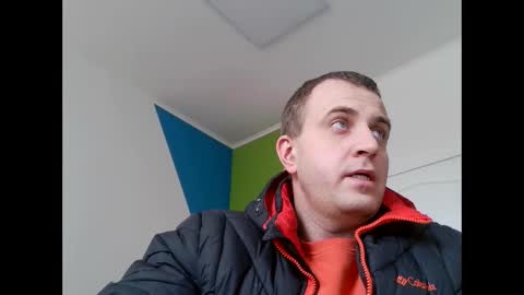 Snapshot of johnoreon chatting on 12/21/24, 11:01 johnoreon online show from 12/21/24, 11:01