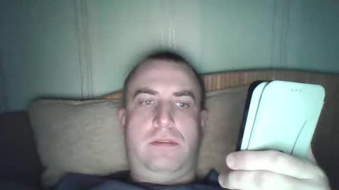 Snapshot of johnoreon chatting on 01/01/25, 08:35 johnoreon online show from 01/01/25, 08:35