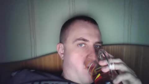 Snapshot of johnoreon chatting on 02/14/25, 01:40 johnoreon online show from 02/14/25, 01:40