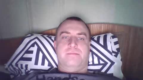 Snapshot of johnoreon chatting on 02/15/25, 06:44 johnoreon online show from 02/15/25, 06:44