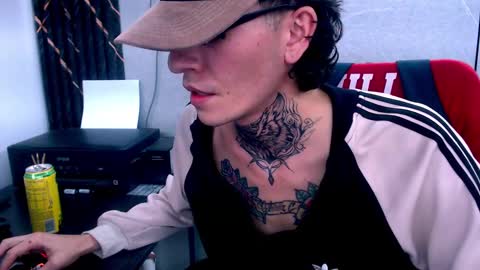 johnsonisaac94  online show from 02/16/25, 07:48