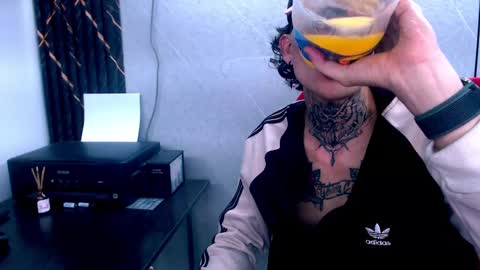 johnsonisaac94  online show from 02/16/25, 10:54