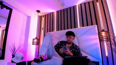 johnsonisaac94  online show from 09/17/25, 01:29