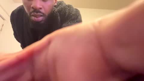 Snapshot of johnsonmack01 chatting on 12/15/25, 06:23 johnsonmack01 online show from 12/15/25, 06:23