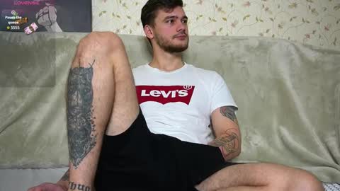 Snapshot of johnstoneisland chatting on 12/01/25, 09:58 John online show from 12/01/25, 09:58