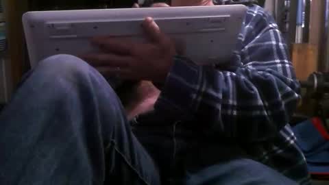 Snapshot of johnstrong699 chatting on 03/12/25, 02:23 johnstrong online show from 03/12/25, 02:23