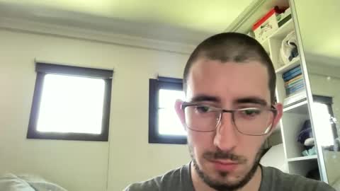 Snapshot of johnukber chatting on 12/20/24, 03:31 John Ukber online show from 12/20/24, 03:31