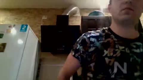 Snapshot of johny_hurdman27 chatting on 10/17/25, 03:03 johny27 online show from 10/17/25, 03:03