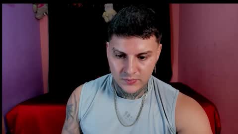 Snapshot of johny_multicum chatting on 11/11/25, 12:32 Johny online show from 11/11/25, 12:32