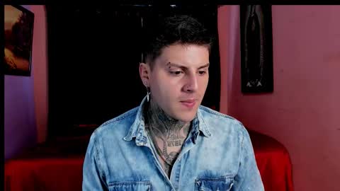 Snapshot of johny_multicum chatting on 11/21/25, 05:55 Johny online show from 11/21/25, 05:55