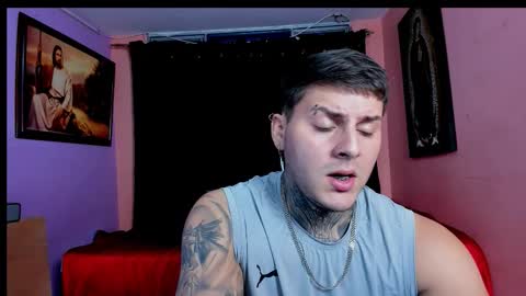 Snapshot of johny_multicum chatting on 11/27/25, 05:20 Johny online show from 11/27/25, 05:20