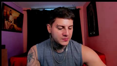 Snapshot of johny_multicum chatting on 11/27/25, 07:05 Johny online show from 11/27/25, 07:05