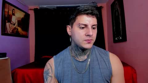 Snapshot of johny_multicum chatting on 12/03/25, 01:24 Johny online show from 12/03/25, 01:24