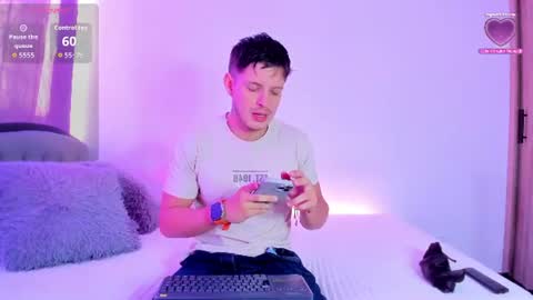 Snapshot of johnycooper08 chatting on 06/12/26, 12:48 johnycooper08 online show from 06/12/26, 12:48