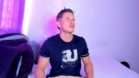 Snapshot of johnycooper08 chatting on 07/08/26, 12:42 johnycooper08 online show from 07/08/26, 12:42