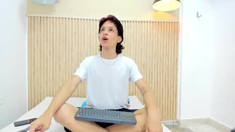 Snapshot of johss_shane chatting on 11/24/25, 12:27 JOHSS online show from 11/24/25, 12:27