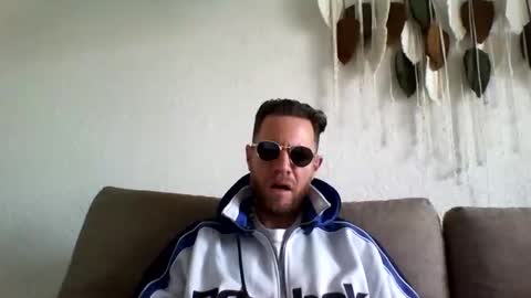 jojo19844 online show from 03/05/26, 11:39