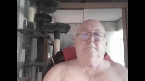 jojo60000529566 online show from 02/03/25, 11:31