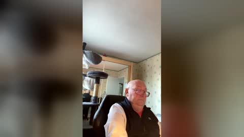 jojo60000529566 online show from 12/17/25, 03:18