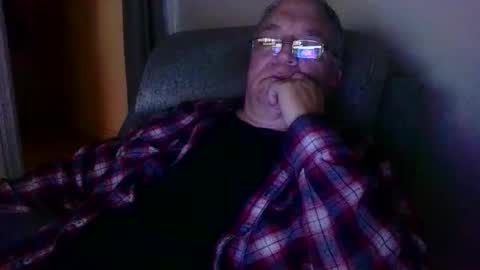 Snapshot of joker5339 chatting on 11/18/25, 01:11 joker5339 online show from 11/18/25, 01:11