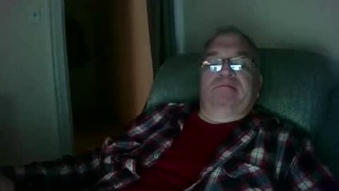 Snapshot of joker5339 chatting on 11/19/25, 01:22 joker5339 online show from 11/19/25, 01:22