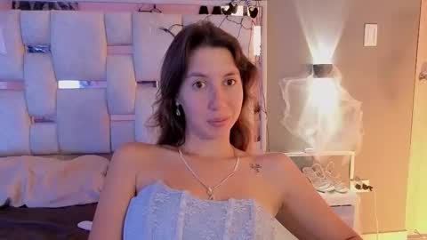 Snapshot of jolie_lov chatting on 10/10/25, 06:07 jolie_lov online show from 10/10/25, 06:07