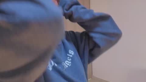 Snapshot of jolie_lov chatting on 10/20/25, 01:11 jolie_lov online show from 10/20/25, 01:11
