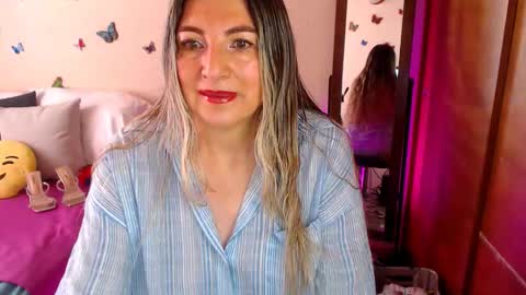 Jolie Mature online show from 03/23/26, 10:03