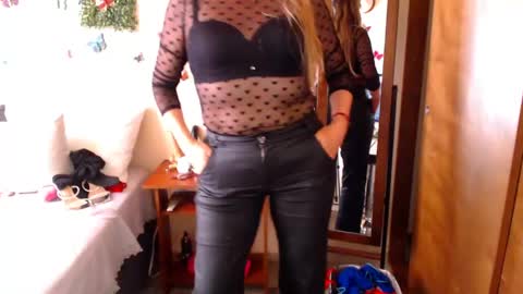 Snapshot of jolie_mature_ chatting on 05/08/26, 07:41 Jolie Mature online show from 05/08/26, 07:41