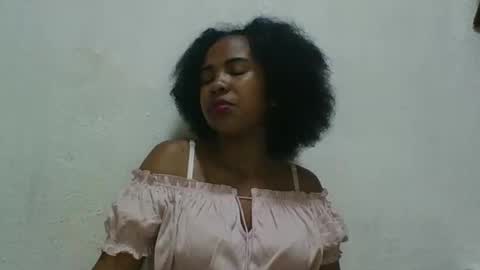 joliedonnue online show from 12/04/25, 02:26