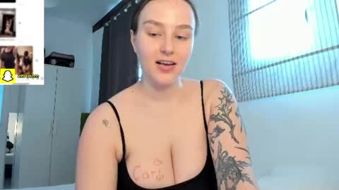 Jolie  My snapchat got deleted. If you were subscribed dm me my former username or scroll down and click on snapchat media online show from 07/09/26, 06:28