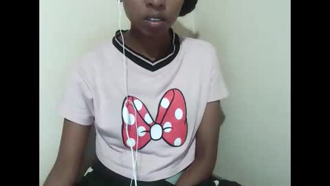 joliekah27 online show from 03/17/26, 07:33