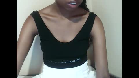 joliekah27 online show from 03/25/26, 06:03