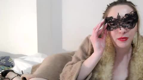 Snapshot of jolieroseeparis chatting on 01/04/25, 09:09 Rose online show from 01/04/25, 09:09