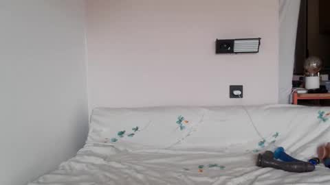 Snapshot of jolieroseeparis chatting on 10/06/25, 01:41 Rose online show from 10/06/25, 01:41