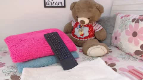 Snapshot of joliet_ chatting on 01/08/25, 01:32 Joliet online show from 01/08/25, 01:32