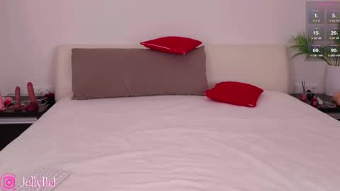 Belle online show from 10/05/25, 01:15