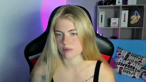 Snapshot of jolly_doll_ chatting on 07/10/26, 03:55 Jolly online show from 07/10/26, 03:55