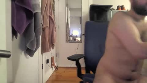 Snapshot of jomanf chatting on 11/18/25, 09:41 Mason online show from 11/18/25, 09:41