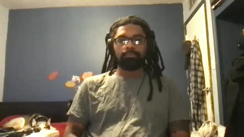 Snapshot of jon2h6k chatting on 12/15/24, 02:41 jon2h6k online show from 12/15/24, 02:41