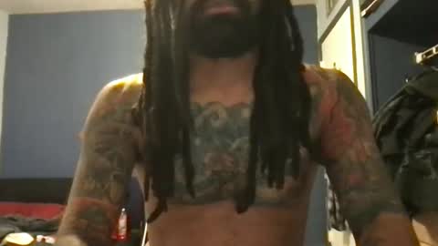 Snapshot of jon2h6k chatting on 12/31/24, 01:04 jon2h6k online show from 12/31/24, 01:04