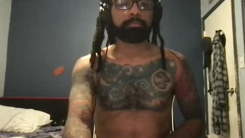 Snapshot of jon2h6k chatting on 03/10/25, 12:40 jon2h6k online show from 03/10/25, 12:40