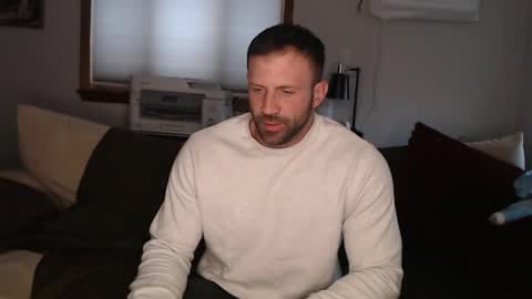 Snapshot of jonariesxxx chatting on 02/12/26, 10:05 Jon Aries online show from 02/12/26, 10:05