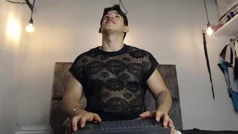 Snapshot of jonathancast08 chatting on 06/18/26, 04:22 jonathancast08 online show from 06/18/26, 04:22